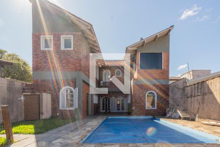 Casa à venda com 380m², 3 quartos e 5 vagas Casa à venda com 380m², 3 quartos e 5 vagasQuintal