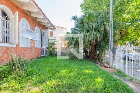 Casa à venda com 380m², 3 quartos e 5 vagas Casa à venda com 380m², 3 quartos e 5 vagasJardim