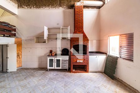 Casa à venda com 380m², 4 quartos e 6 vagasSalão