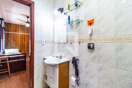 Casa à venda com 380m², 4 quartos e 6 vagasSuite 02 - Banheiro