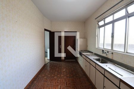 Casa para alugar com 300m², 5 quartos e 4 vagasCozinha 2