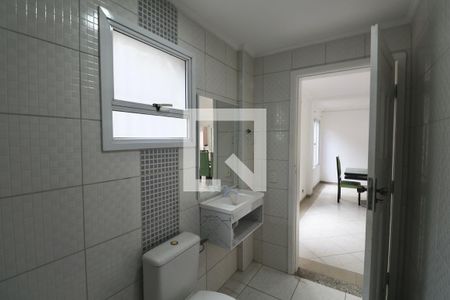 Casa para alugar com 300m², 5 quartos e 4 vagasBanheiro Social