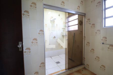 Casa para alugar com 300m², 5 quartos e 4 vagasBanheiro Social 3