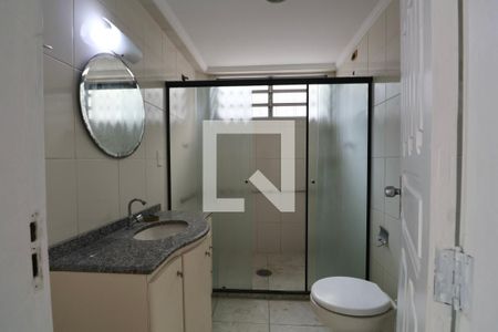 Casa para alugar com 300m², 5 quartos e 4 vagasBanheiro Social 2
