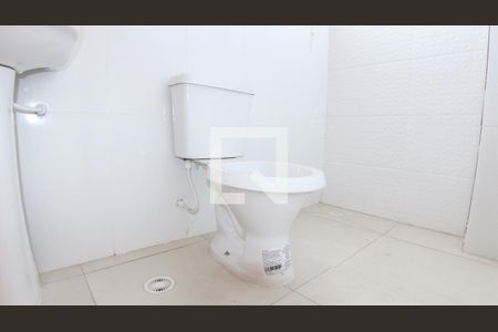 Apartamento à venda com 40m², 2 quartos e sem vaga Apartamento à venda com 40m², 2 quartos e sem vagaBanheiro