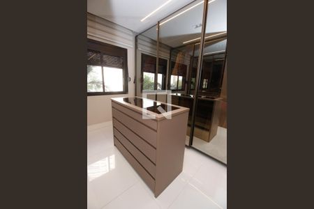 Apartamento à venda com 160m², 3 quartos e 3 vagasCloset da suíte 1