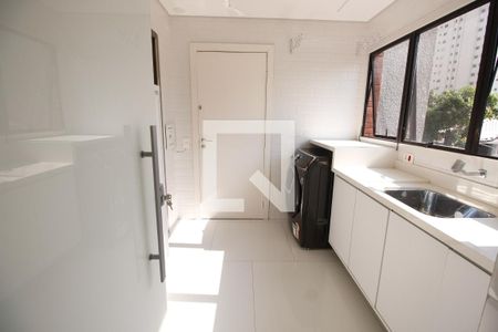 Apartamento à venda com 160m², 3 quartos e 3 vagasLavanderia