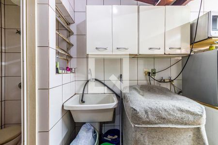 Casa à venda com 140m², 3 quartos e 1 vagaÁrea de Serviço