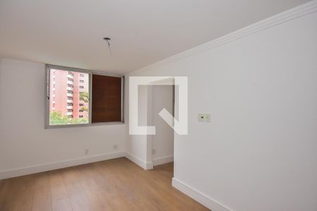 Apartamento à venda com 176m², 4 quartos e 3 vagasSuíte