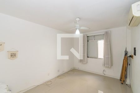 Quarto de apartamento à venda com 1 quarto, 60m² em Irajá, Rio de Janeiro