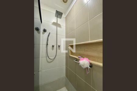 Apartamento à venda com 200m², 5 quartos e 2 vagas Apartamento à venda com 200m², 5 quartos e 2 vagasBanheiro 2