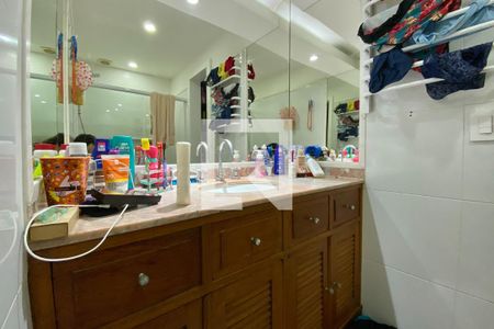 Apartamento à venda com 200m², 5 quartos e 2 vagas Apartamento à venda com 200m², 5 quartos e 2 vagasQuarto 2 - Suite