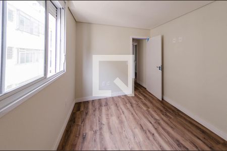 Apartamento à venda com 146m², 4 quartos e 3 vagasSemi-suíte 2