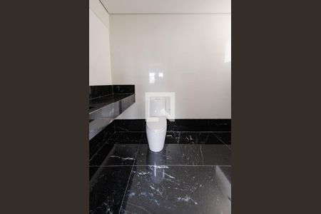 Apartamento à venda com 146m², 4 quartos e 3 vagasBanheiro suíte 2