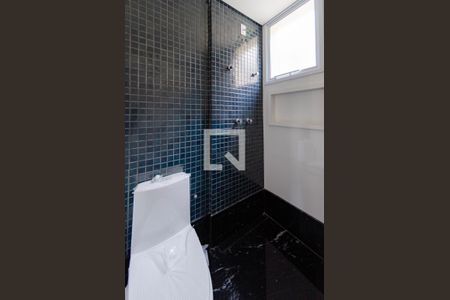 Apartamento à venda com 146m², 4 quartos e 3 vagasBanheiro semi-suíte 2