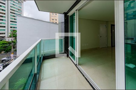 Apartamento à venda com 146m², 4 quartos e 3 vagasVaranda