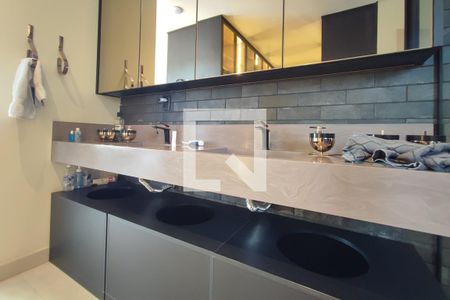 Casa de condomínio à venda com 290m², 3 quartos e 4 vagasBanheiro Suíte 2