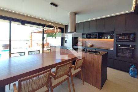 Casa de condomínio à venda com 290m², 3 quartos e 4 vagasSala de Jantar