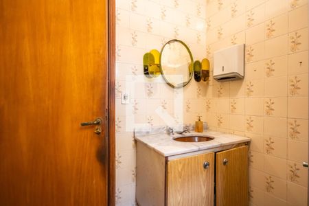 Casa à venda com 274m², 5 quartos e 4 vagasBanheiro 3