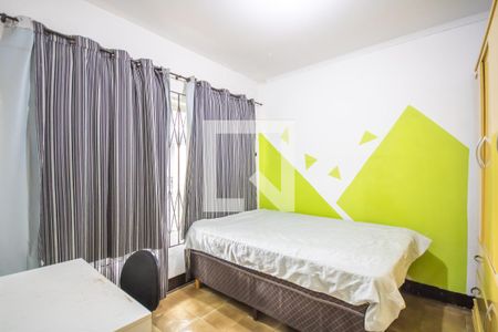 Casa à venda com 274m², 5 quartos e 4 vagasQuarto 2