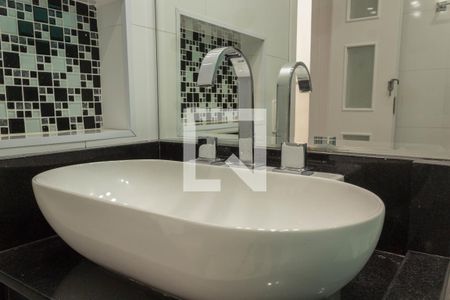 Casa de condomínio à venda com 157m², 2 quartos e 2 vagasBanheiro