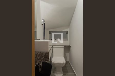 Casa de condomínio à venda com 157m², 2 quartos e 2 vagasLavabo