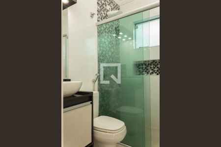 Casa de condomínio à venda com 157m², 2 quartos e 2 vagasBanheiro