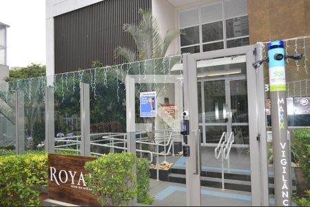 Apartamento à venda com 155m², 2 quartos e 2 vagasFachada + Plaquinha