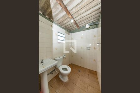 Casa para alugar com 90m², 2 quartos e 3 vagas Casa para alugar com 90m², 2 quartos e 3 vagasBanheiro - garagem