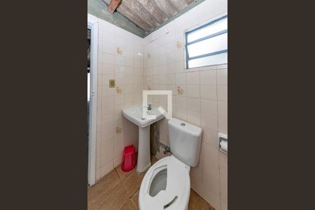 Casa para alugar com 90m², 2 quartos e 3 vagas Casa para alugar com 90m², 2 quartos e 3 vagasBanheiro - garagem
