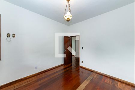 Casa para alugar com 90m², 2 quartos e 3 vagas Casa para alugar com 90m², 2 quartos e 3 vagasSuíte