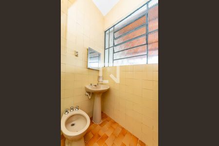 Casa para alugar com 90m², 2 quartos e 3 vagas Casa para alugar com 90m², 2 quartos e 3 vagasBanheiro da Suíte