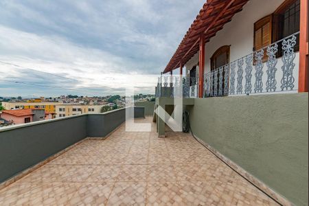 Casa para alugar com 90m², 2 quartos e 3 vagas Casa para alugar com 90m², 2 quartos e 3 vagasQuintal