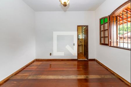 Casa para alugar com 90m², 2 quartos e 3 vagas Casa para alugar com 90m², 2 quartos e 3 vagasSuíte