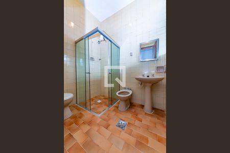 Casa para alugar com 90m², 2 quartos e 3 vagas Casa para alugar com 90m², 2 quartos e 3 vagasBanheiro da Suíte