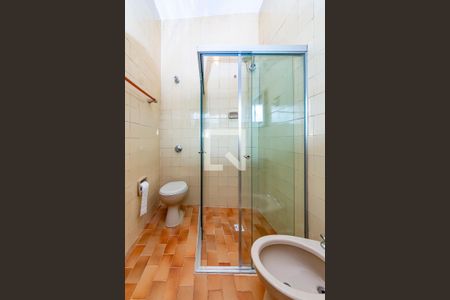 Casa para alugar com 90m², 2 quartos e 3 vagas Casa para alugar com 90m², 2 quartos e 3 vagasBanheiro da Suíte