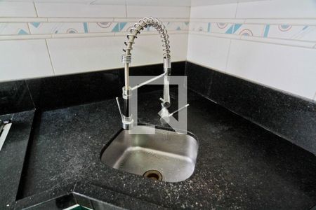 Casa à venda com 80m², 2 quartos e 2 vagas Casa à venda com 80m², 2 quartos e 2 vagasCozinha