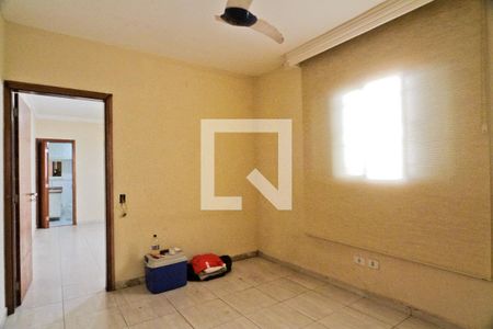 Casa à venda com 80m², 2 quartos e 2 vagas Casa à venda com 80m², 2 quartos e 2 vagasQuarto