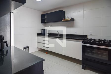 Cozinha de casa de condomínio para alugar com 3 quartos, 90m² em Itaipu, Niterói