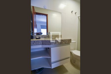Casa de condomínio para alugar com 90m², 3 quartos e 1 vaga Casa de condomínio para alugar com 90m², 3 quartos e 1 vagaBanheiro da Suíte 2