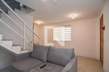 Casa de condomínio para alugar com 90m², 3 quartos e 1 vaga Casa de condomínio para alugar com 90m², 3 quartos e 1 vagaSala