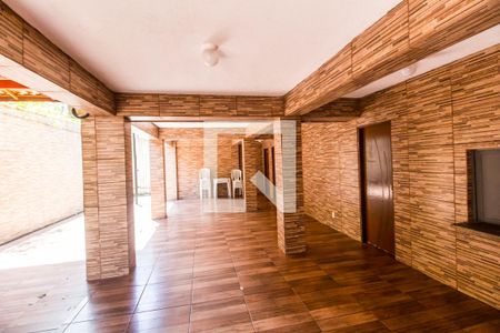 Apartamento para alugar com 50m², 2 quartos e 1 vaga Apartamento para alugar com 50m², 2 quartos e 1 vagaÁrea comum - Salão de festas