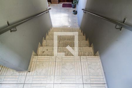 Apartamento para alugar com 50m², 2 quartos e 1 vaga Apartamento para alugar com 50m², 2 quartos e 1 vagaEscada