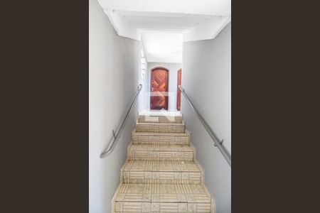 Apartamento para alugar com 50m², 2 quartos e 1 vaga Apartamento para alugar com 50m², 2 quartos e 1 vagaEscada