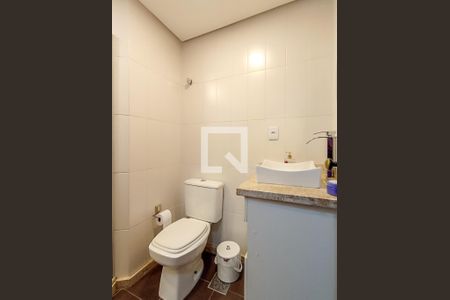 Casa de condomínio à venda com 210m², 3 quartos e 3 vagasBanheiro 1
