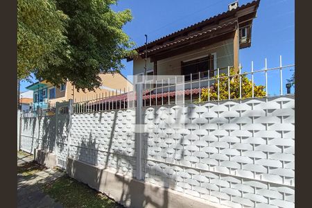 Casa de condomínio à venda com 210m², 3 quartos e 3 vagasFachada