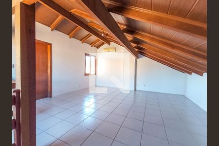 Casa de condomínio à venda com 210m², 3 quartos e 3 vagasSótão