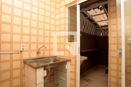 Cozinha + Área de Serviço de kitnet/studio para alugar com 1 quarto, 37m² em Cidade Baixa, Porto Alegre