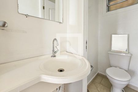 Casa de condomínio para alugar com 327m², 5 quartos e sem vagaLavabo 