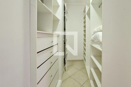 Casa de condomínio para alugar com 327m², 5 quartos e sem vagasuite 3